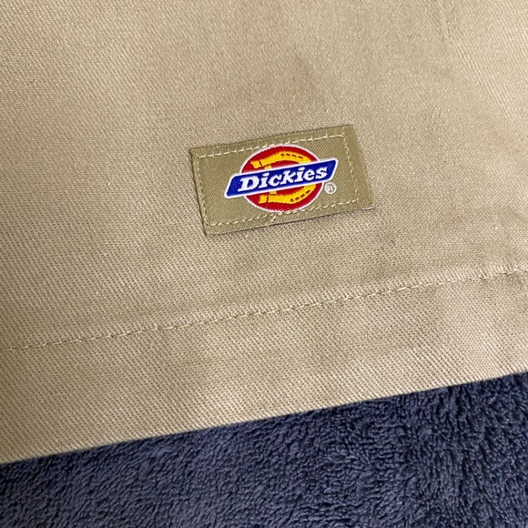 Dickies Work Shorts- Loose Fit, Multi-Pocket, 13” Inseam - Khaki - Size 30 - Picture 3 of 5